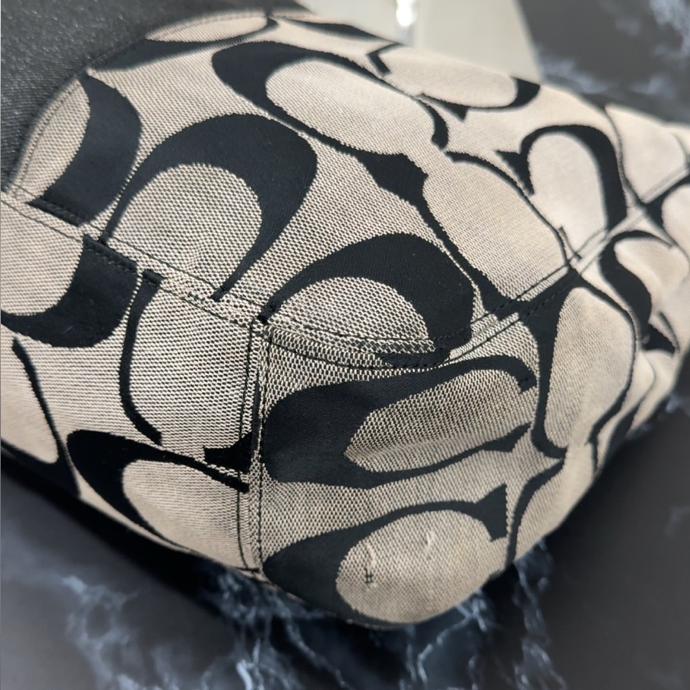 Signature Black and Gray Women's Bag - Picture 14 of 16